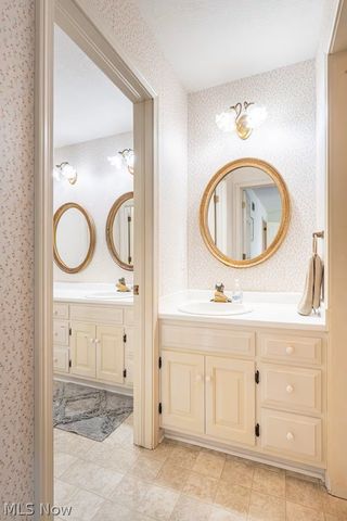 10736 Lautenschlager Road, Apple Creek, OH 44606