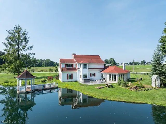 10736 Lautenschlager Road, Apple Creek, OH 44606