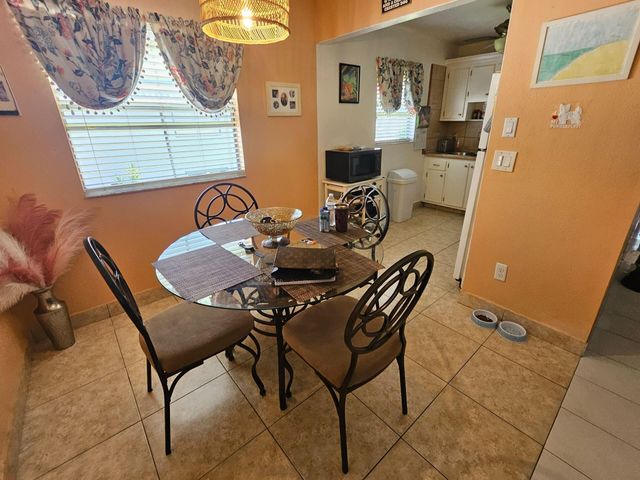 365 Brittany Avenue, Delray Beach, FL 33446