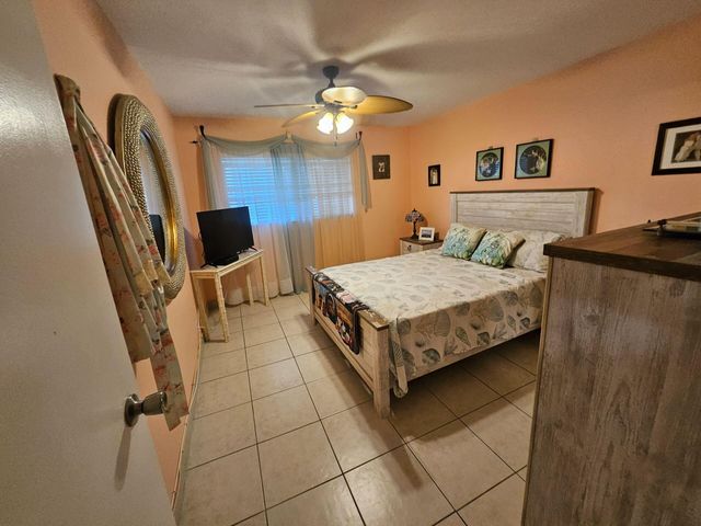 365 Brittany Avenue, Delray Beach, FL 33446