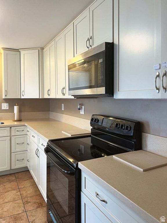Image 7 of property listing at 3138 S JEAN ST, Magna, UT 84044