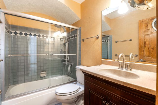 10 Days Done Road, Tijeras, NM 87059