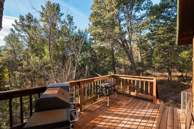 10 Days Done Road, Tijeras, NM 87059