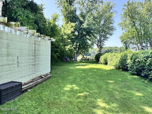 17 Mohawk Avenue, Waterford, NY 12188
