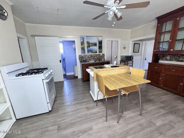 17 Mohawk Avenue, Waterford, NY 12188