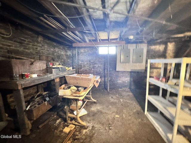 17 Mohawk Avenue, Waterford, NY 12188