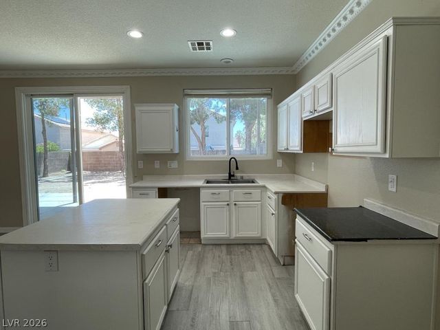 9587 Newton Grove Court, Las Vegas, NV 89148