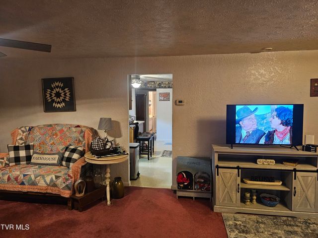 5507 Thackers Road, Norton, VA 24273