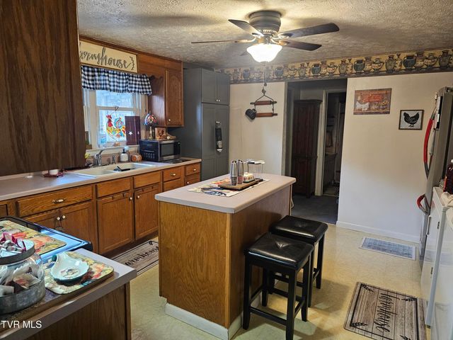 5507 Thackers Road, Norton, VA 24273