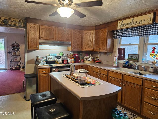 5507 Thackers Road, Norton, VA 24273