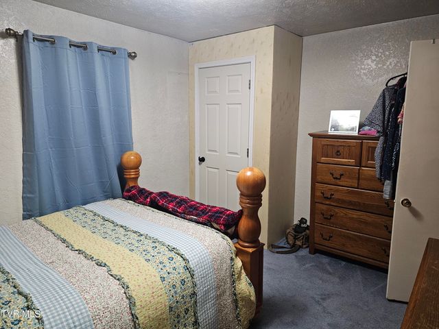 5507 Thackers Road, Norton, VA 24273