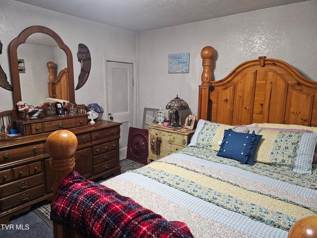 5507 Thackers Road, Norton, VA 24273