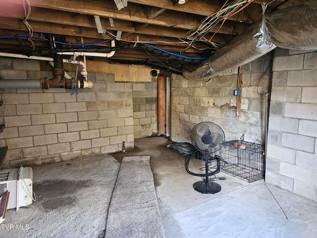 5507 Thackers Road, Norton, VA 24273