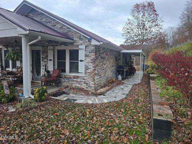 5507 Thackers Road, Norton, VA 24273