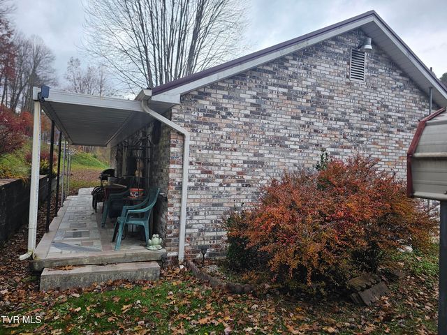 5507 Thackers Road, Norton, VA 24273