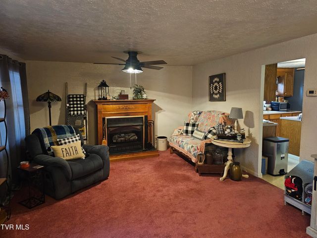 5507 Thackers Road, Norton, VA 24273