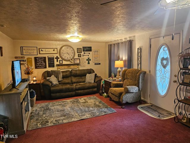 5507 Thackers Road, Norton, VA 24273