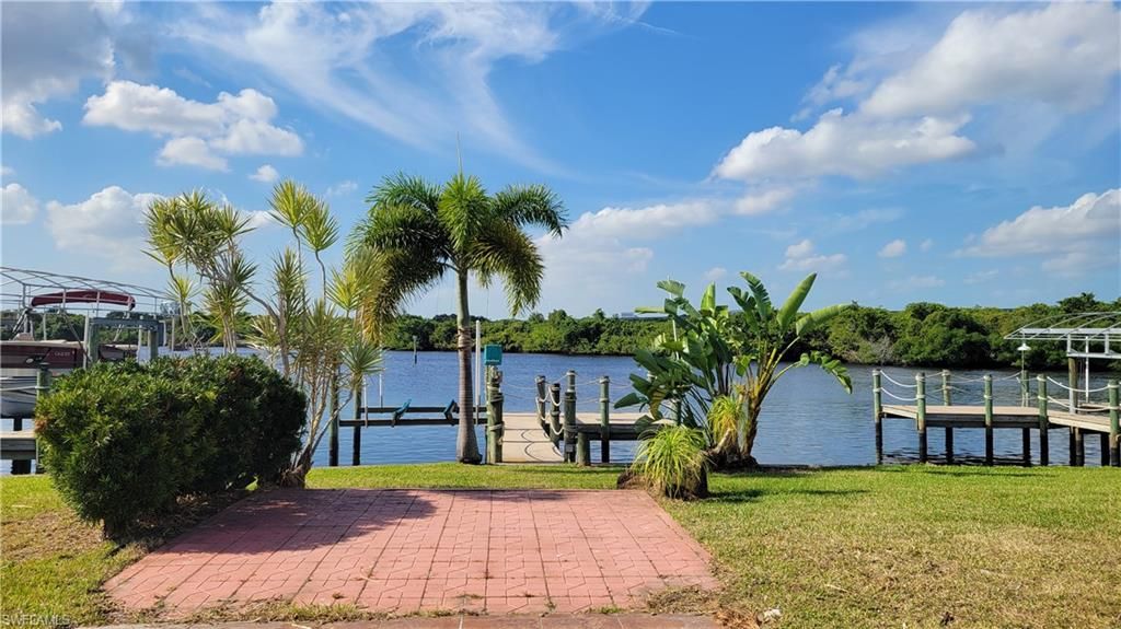 306 Shoreland DR, FORT MYERS, FL 33905 — photo 3