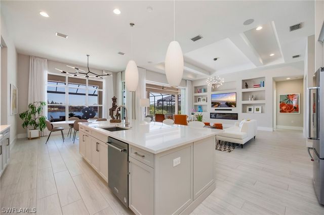 8778 Santo Domingo DR, Naples, FL 34112