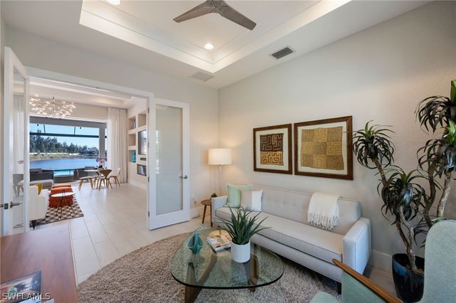 8778 Santo Domingo DR, Naples, FL 34112