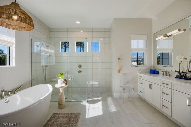 8778 Santo Domingo DR, Naples, FL 34112