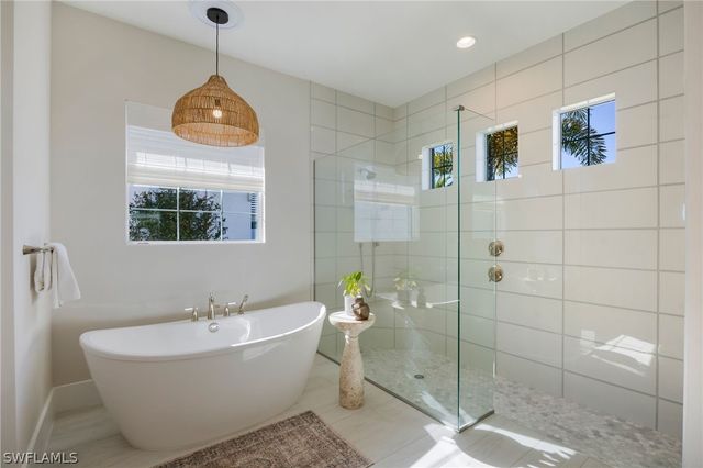 8778 Santo Domingo DR, Naples, FL 34112