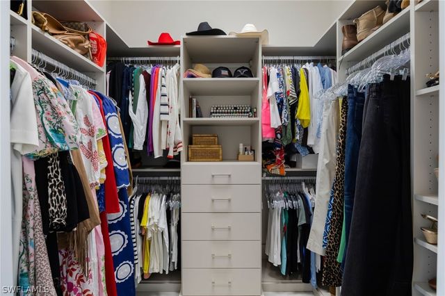 8778 Santo Domingo DR, Naples, FL 34112