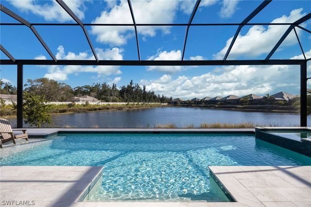 8778 Santo Domingo DR, Naples, FL 34112