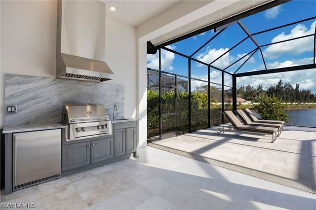 8778 Santo Domingo DR, Naples, FL 34112