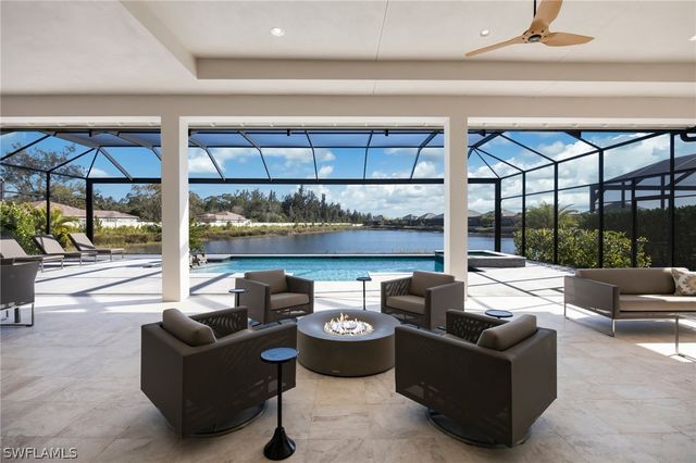 8778 Santo Domingo DR, Naples, FL 34112