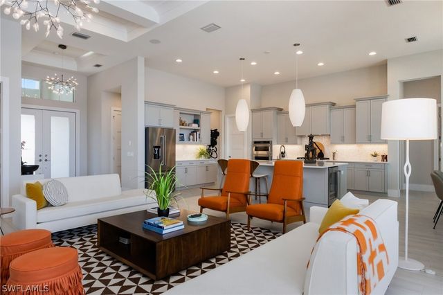 8778 Santo Domingo DR, Naples, FL 34112