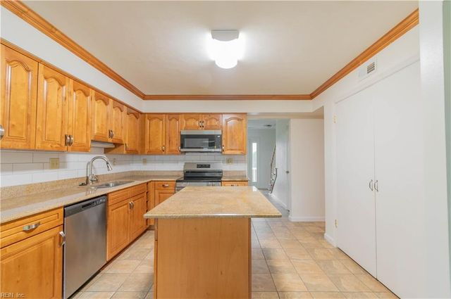 1020 Taylor RD, Virginia Beach, VA 23464