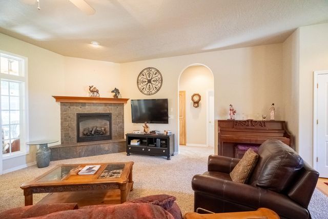 2854 Riverbanks Road, Grants Pass, OR 97527
