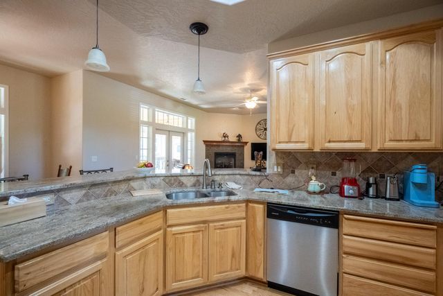 2854 Riverbanks Road, Grants Pass, OR 97527