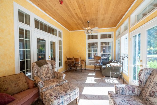 2854 Riverbanks Road, Grants Pass, OR 97527