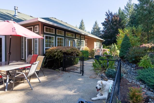 2854 Riverbanks Road, Grants Pass, OR 97527