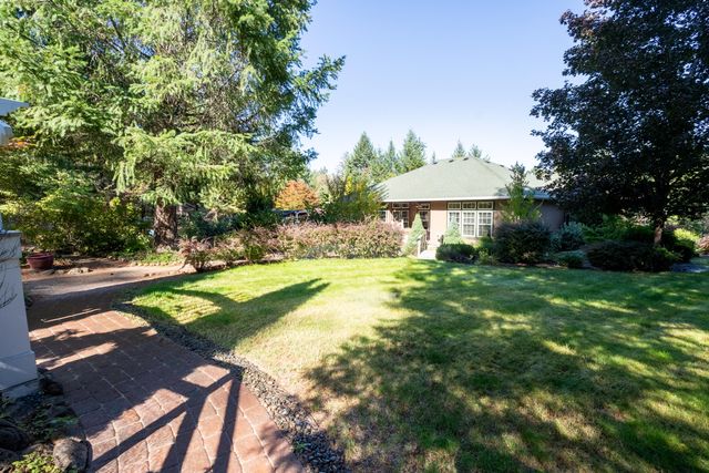 2854 Riverbanks Road, Grants Pass, OR 97527