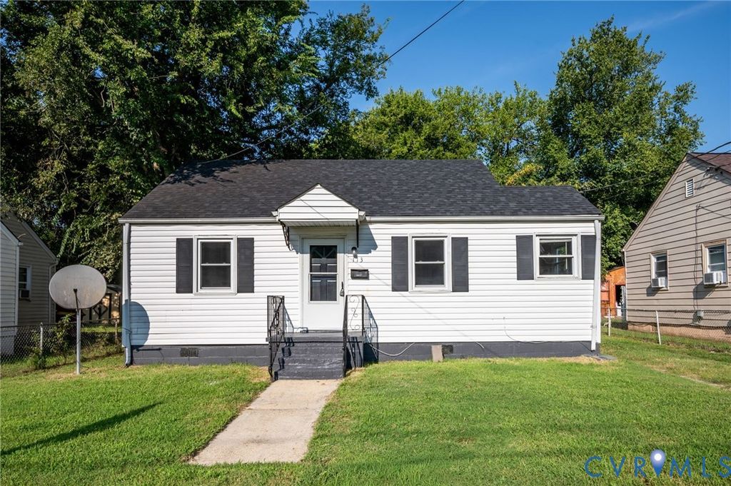 113 Seaboard St, Petersburg, VA 23803