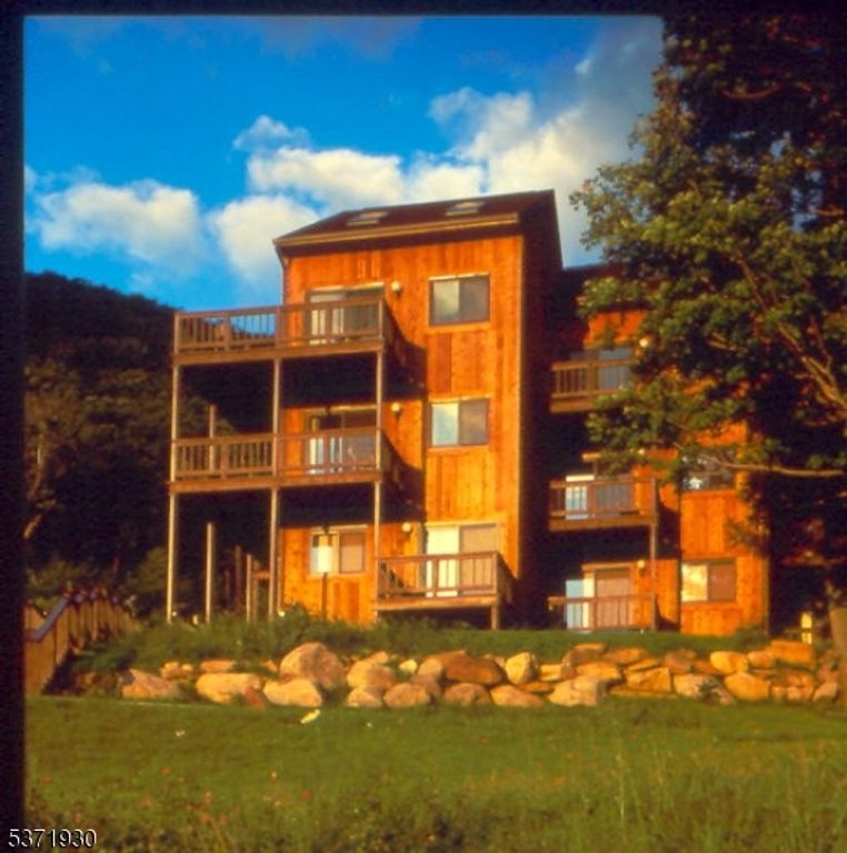 6 Falkenstein Dr Unit 5 5, Vernon Twp., NJ 07462