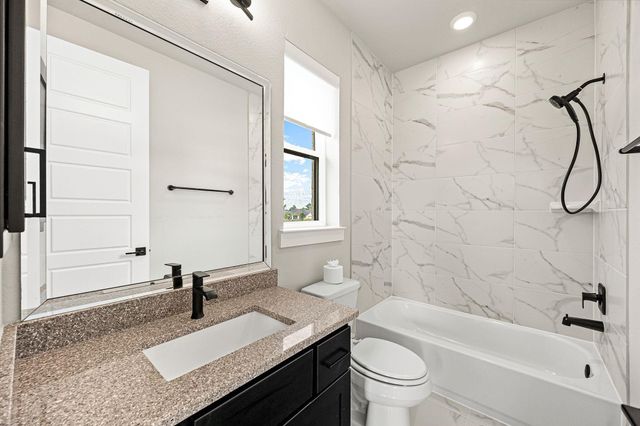 10206 Regatta Shore Drive, Missouri City, TX 77459