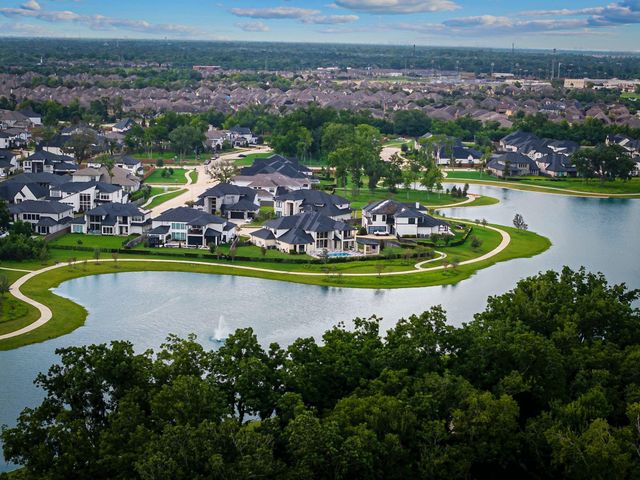 10206 Regatta Shore Drive, Missouri City, TX 77459