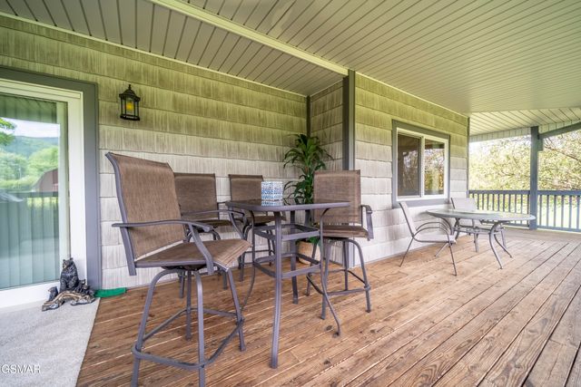 3938 Katy Hollar Road, Sevierville, TN 37862