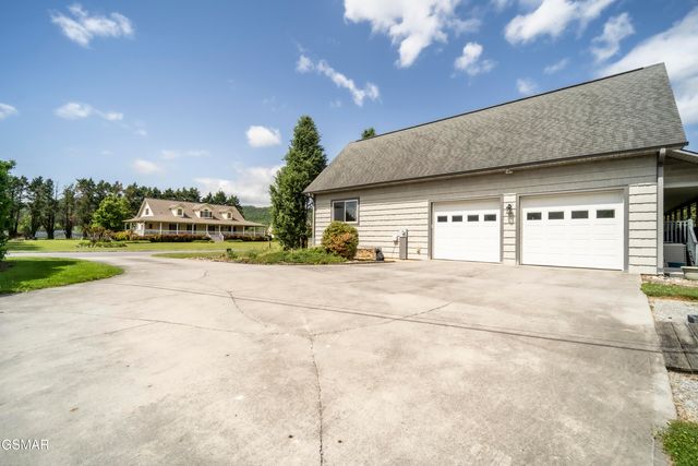3938 Katy Hollar Road, Sevierville, TN 37862