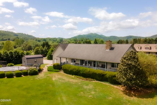 3938 Katy Hollar Road, Sevierville, TN 37862