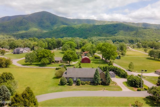 3938 Katy Hollar Road, Sevierville, TN 37862