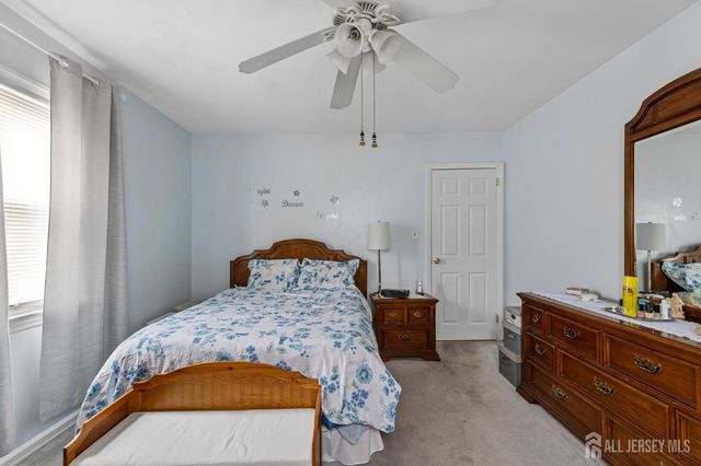 582 Garden Avenue, Woodbridge Proper, NJ 07095