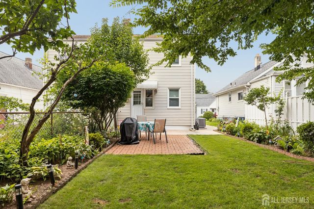 582 Garden Avenue, Woodbridge Proper, NJ 07095