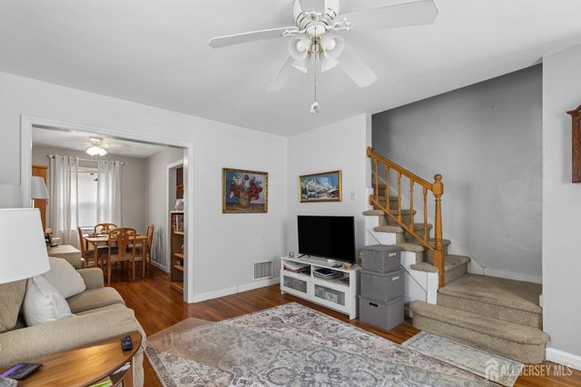 582 Garden Avenue, Woodbridge Proper, NJ 07095