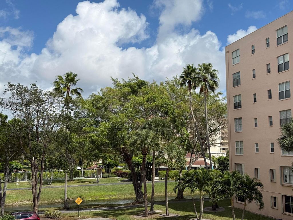 14575 Bonaire Boulevard 306, Delray Beach, FL 33446