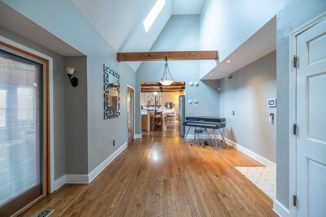 7 E 203 Road, Belton, MO 64012